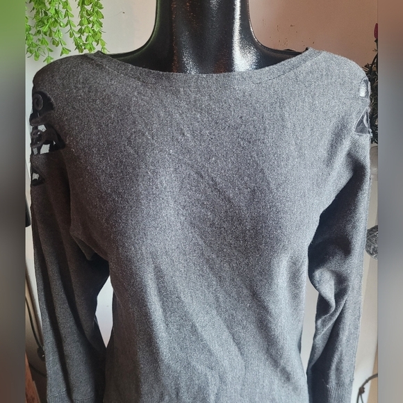 Foxy Jeans Grey Long Sleeve with Cutout Detailed Shoulders XL - Picture 2 of 7